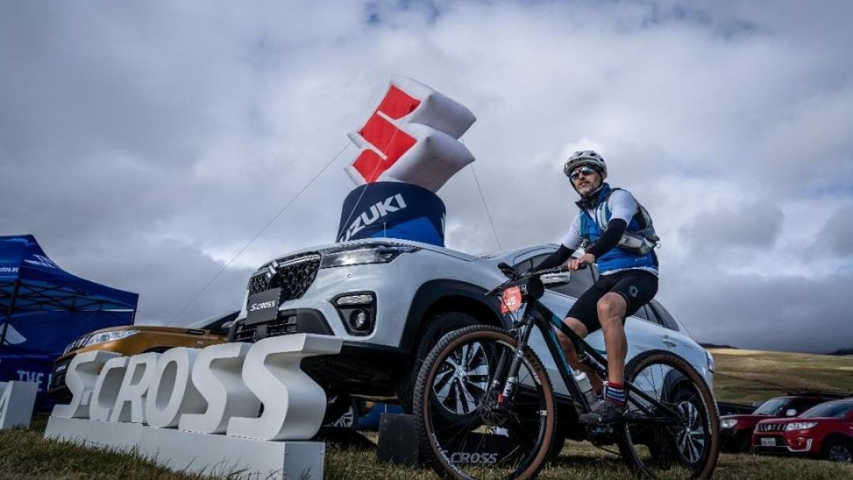 Más de 400 ciclistas participaron en la exigente ruta.