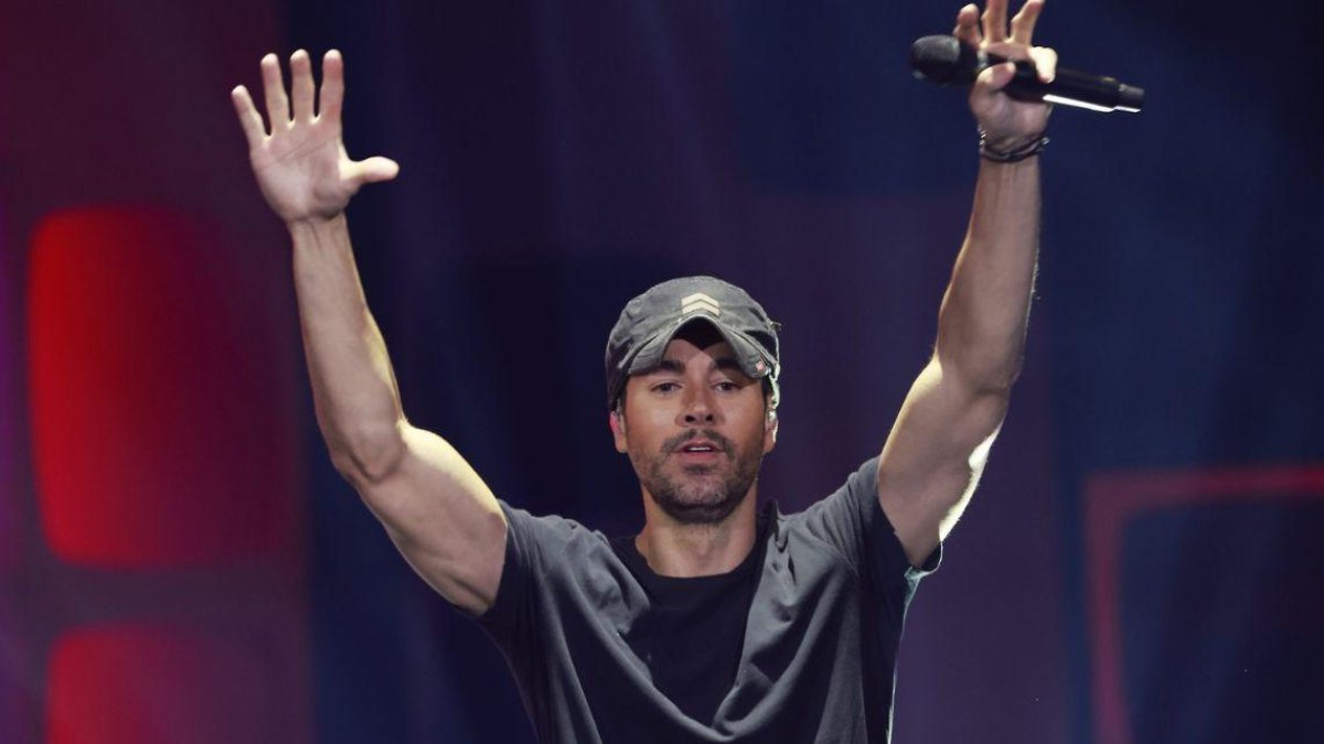 Enrique Iglesias tiene 48 años