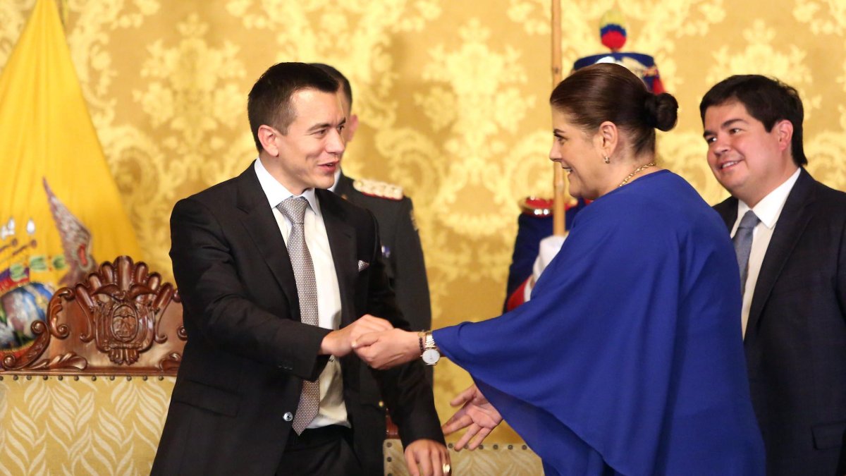 Palencia fue nombrada ministra de Gobierno y ministra encargada del Interior.