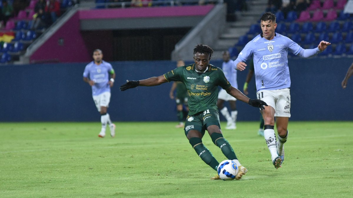 Glendys Mina, lateral de Orense.