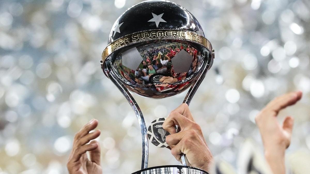 Independiente del Valle y Liga de Quito los únicos equipos ecuatorianos en alzar este trofeo