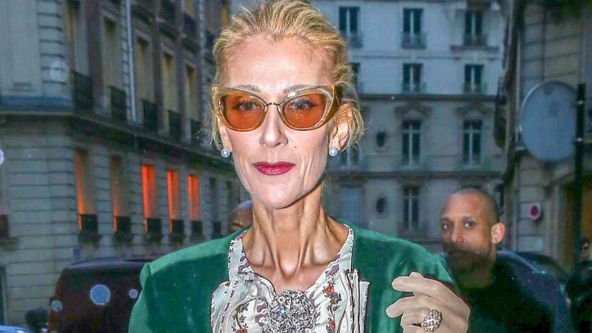 El síndrome de la persona rígida es lo que padece la artista, una rara enfermedad que le produce fuertes dolores y espasmos musculares.