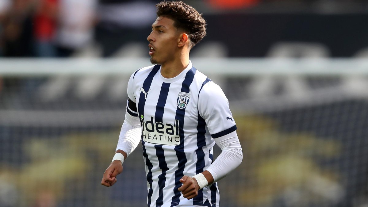 Sarmiento fue titular en 7 de las 20 apariciones con West Bromwich esta temporada.