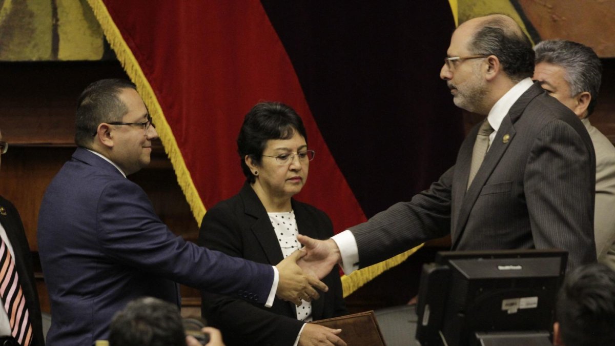 Situación. Mauricio Torres fue posesionado el 28 de noviembre, pese a los reparos especialmente correístas.