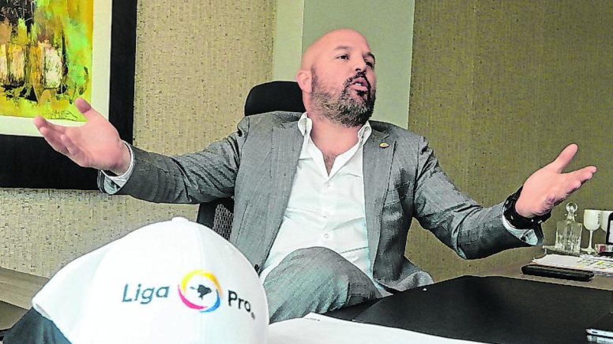 Miguel Ángel Loor, presidente de LigaPro asegura que la dueña de los derechos, GolTV está al día