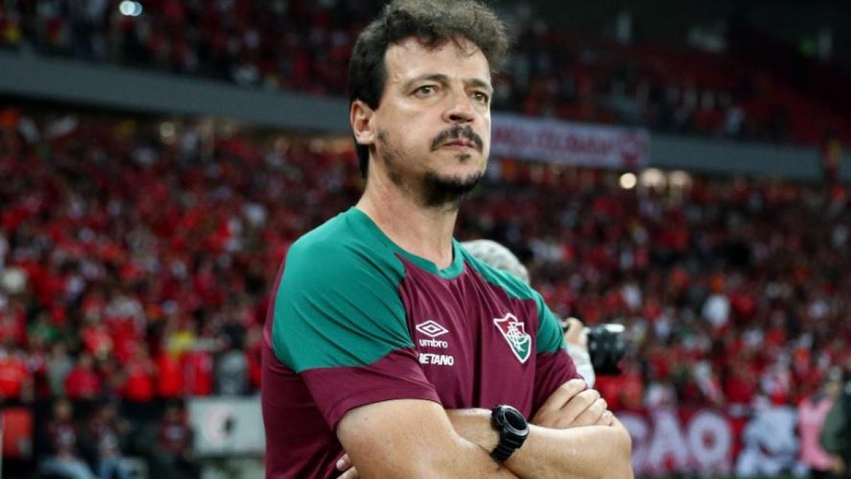 El técnico Diniz dirigió a Fluminense y a la selección de Brasil en 2023