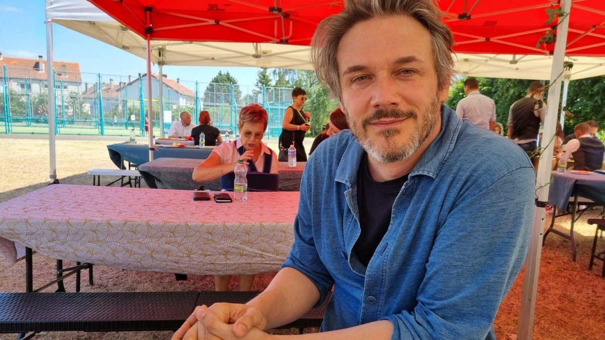 Samuel Theis niega las acusaciones y manifiesta que el sexo fue consensuado.