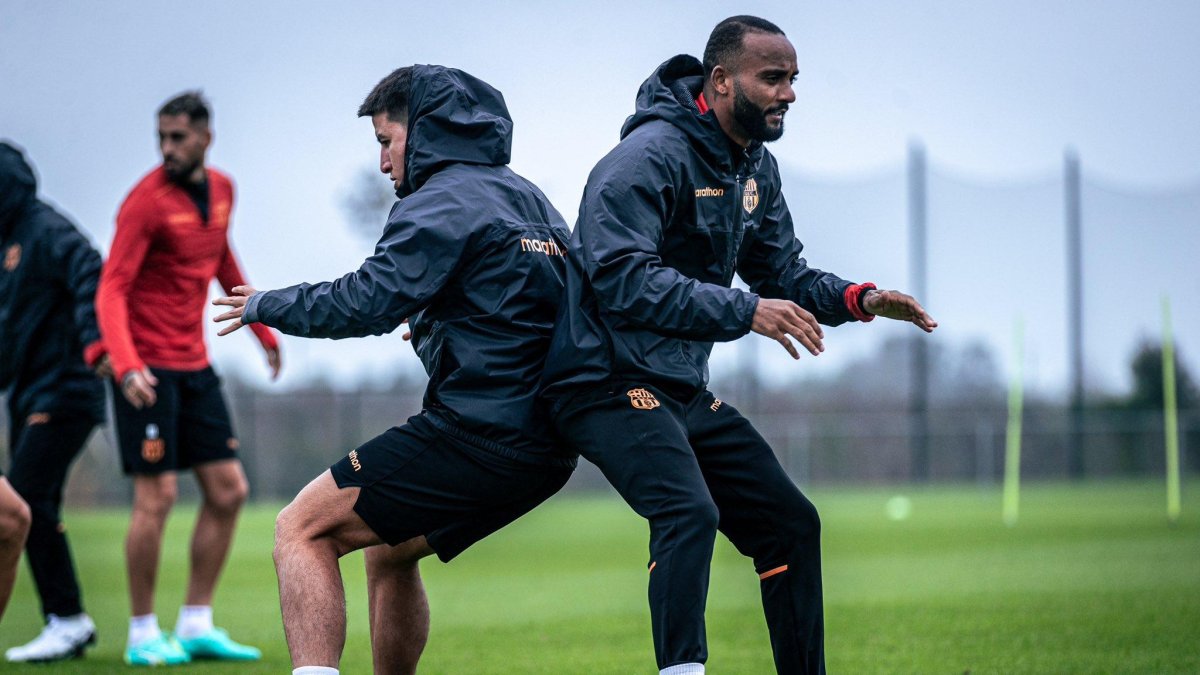 Fernando Gaibor y Leonai Souza realizan trabajos en la pretemporada de Barcelona, en Estados Unidos.