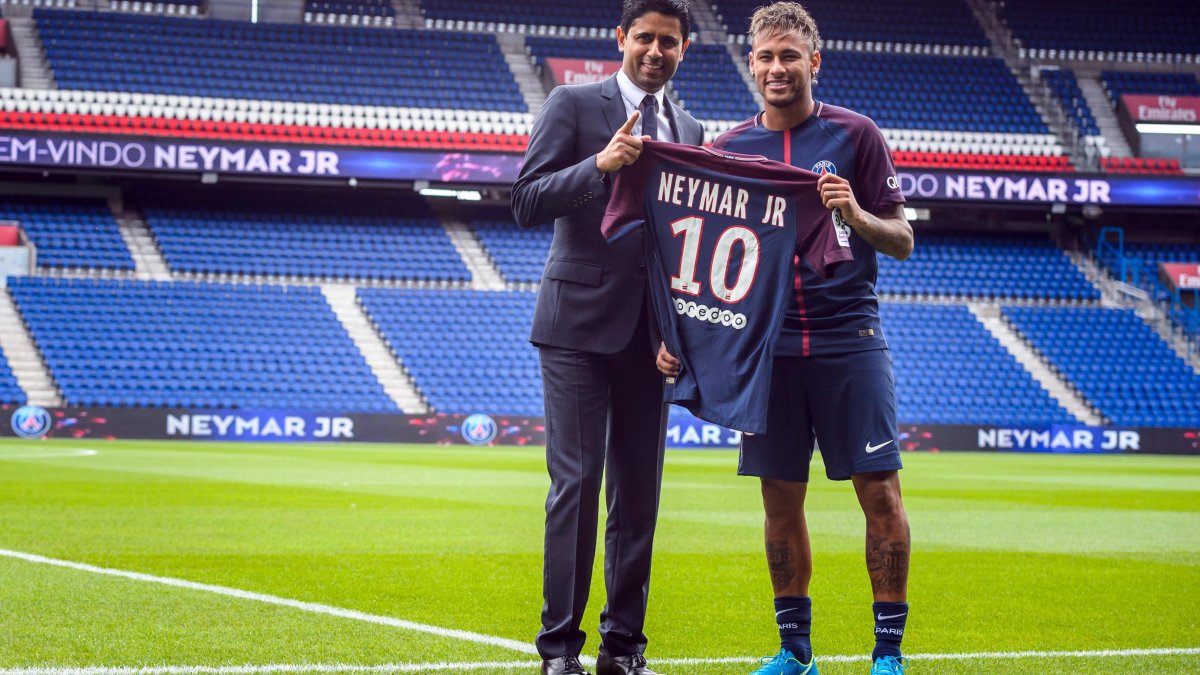 241 millones de dólares pagó PSG al Barcelona en 2017, por la cláusula liberatoria de astro brasileño.