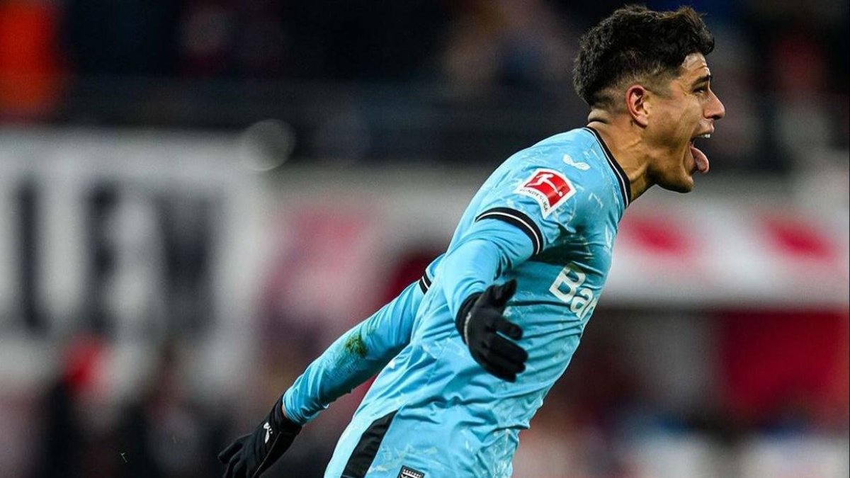 Piero Hincapié anotó para Bayer Leverkusen ante Leipzig