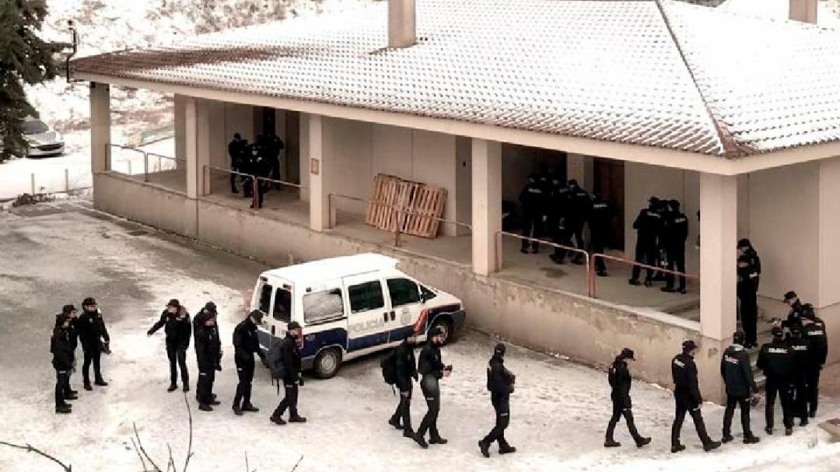 Incursión. Gendarmes de la Policía Nacional de España, en un operativo reciente.