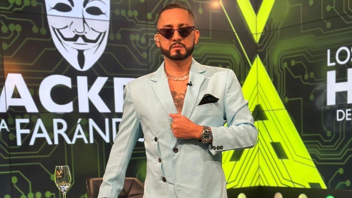 Santiago Castro dejó el programa del canal del cerro, porque, según él, no estuvo de acuerdo con la rebaja de su sueldo.