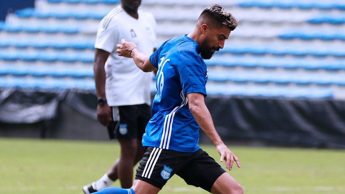 Cristhian Noboa sumó minutos en el amistoso de Emelec ante Ciudadela del Norte