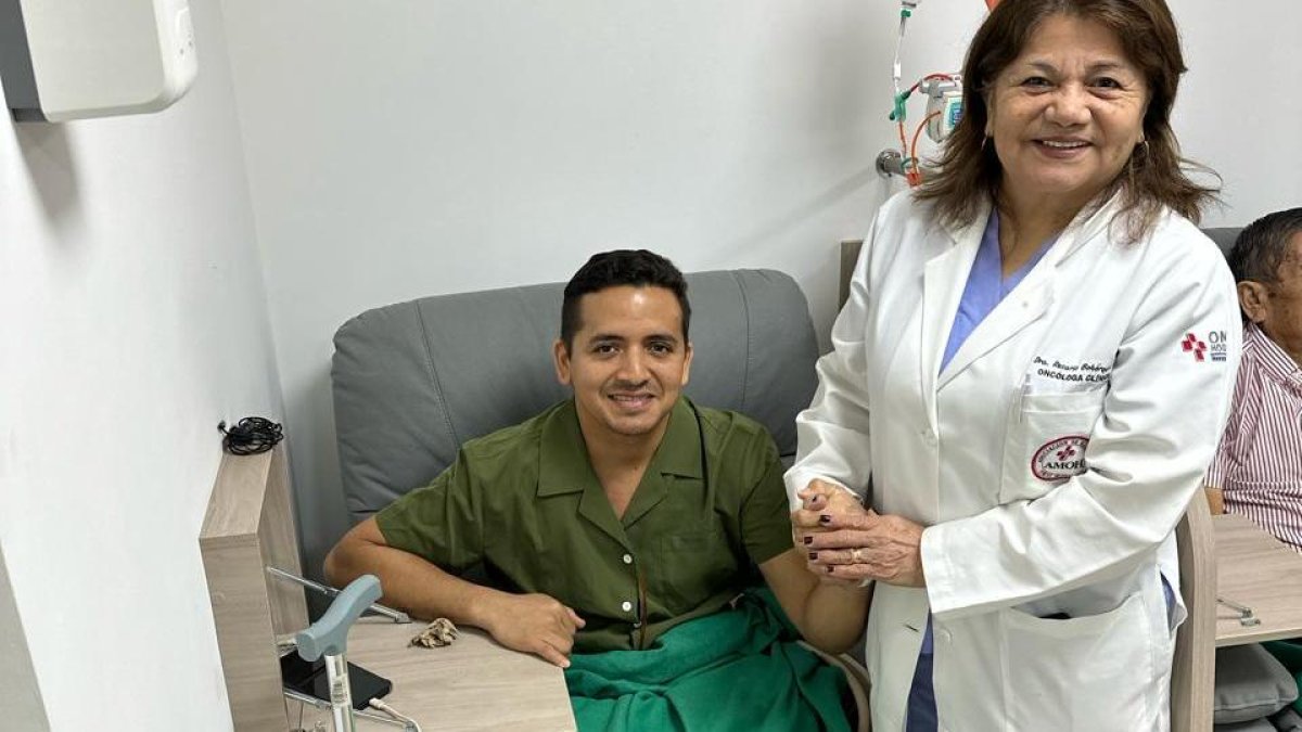 Tratamiento. El paciente recibe Inmunoterapia para combatir el cáncer. El proceso no genera molestias.