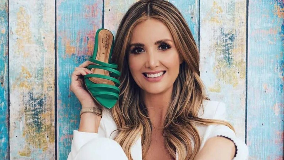 Conocida por su marca Makiatto y su compromiso con la inclusión, deja un legado imborrable en la industria de la moda de calzado.