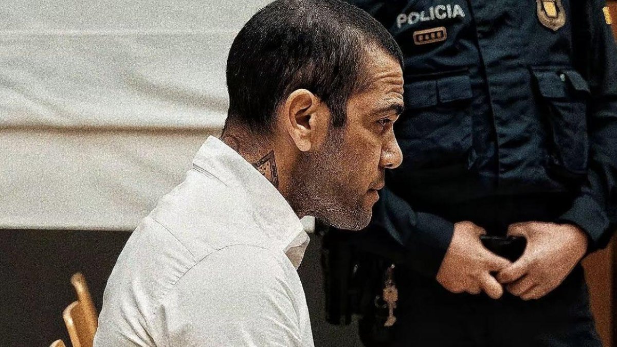 El exjugador del Barcelona presenció todos los alegatos. Lleva más de un año en presión provisional.