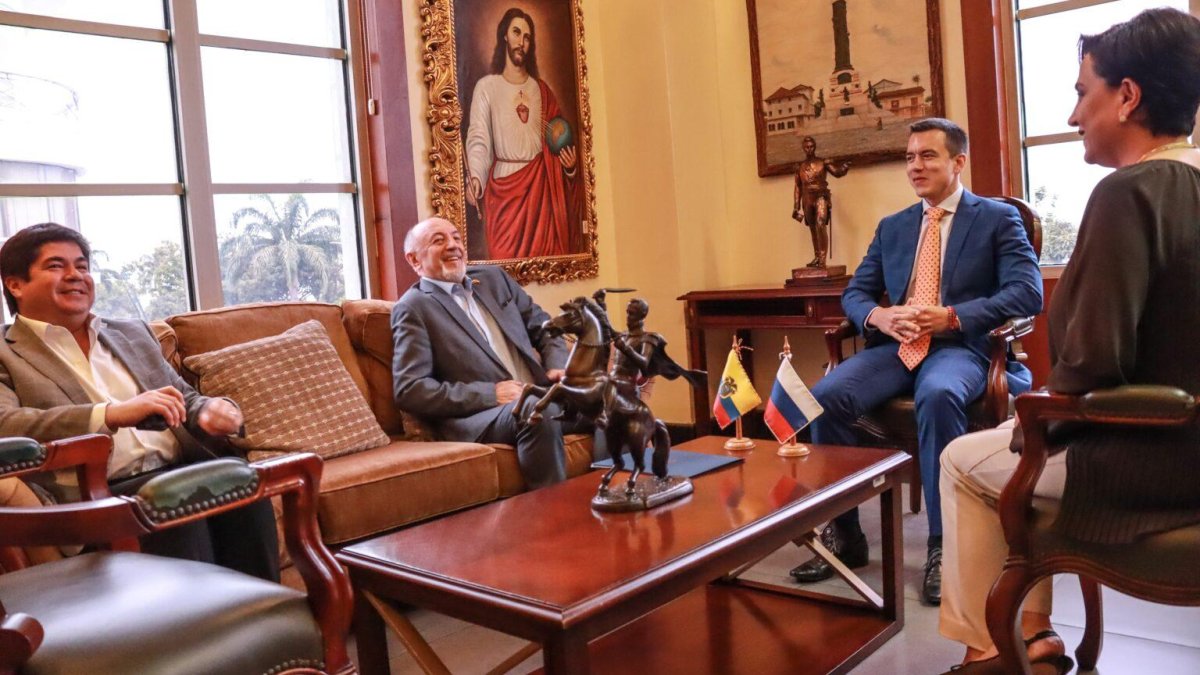 El funcionario ruso se reunió con el presidente Daniel Noboa y la canciller Gabriela Sommerfeld.