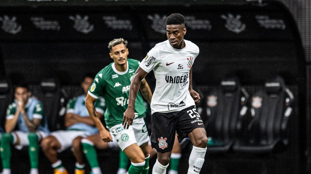 Félix Torres, defensor de Corinthians estuvo presente ante Palmeiras