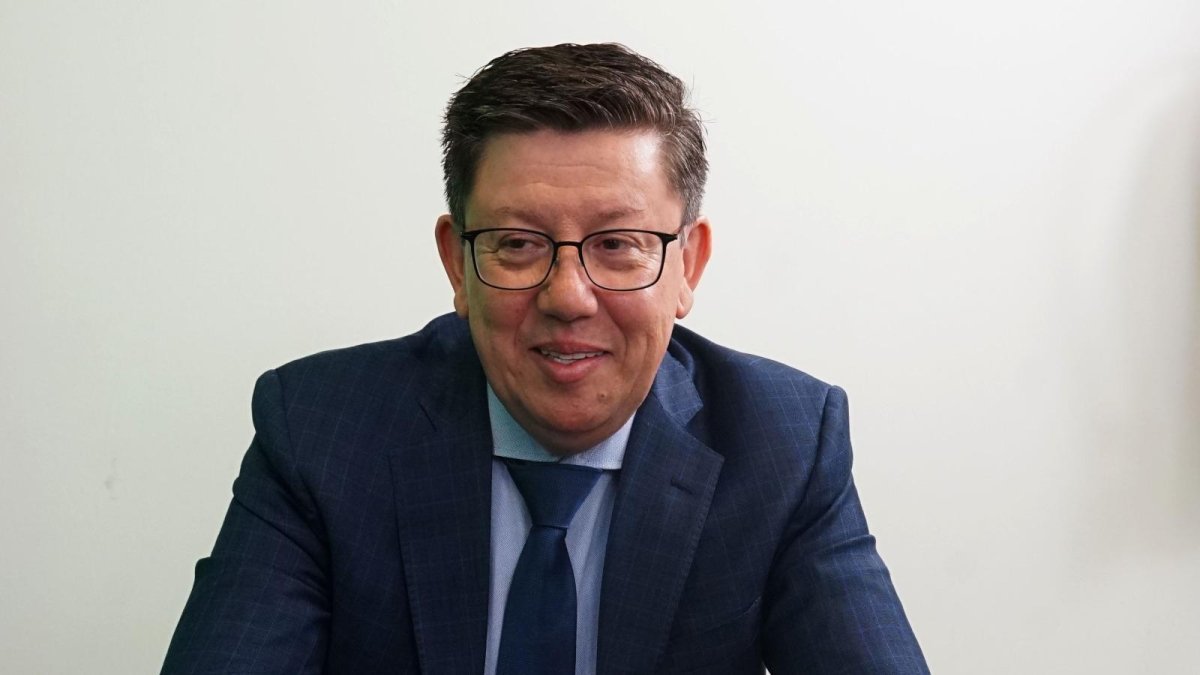 Rafael Oyarte es doctor en Jurisprudencia. Magíster en Derecho Público con mención en Derecho Constitucional. Profesor universitario. Ha escrito más de una docena de libros.