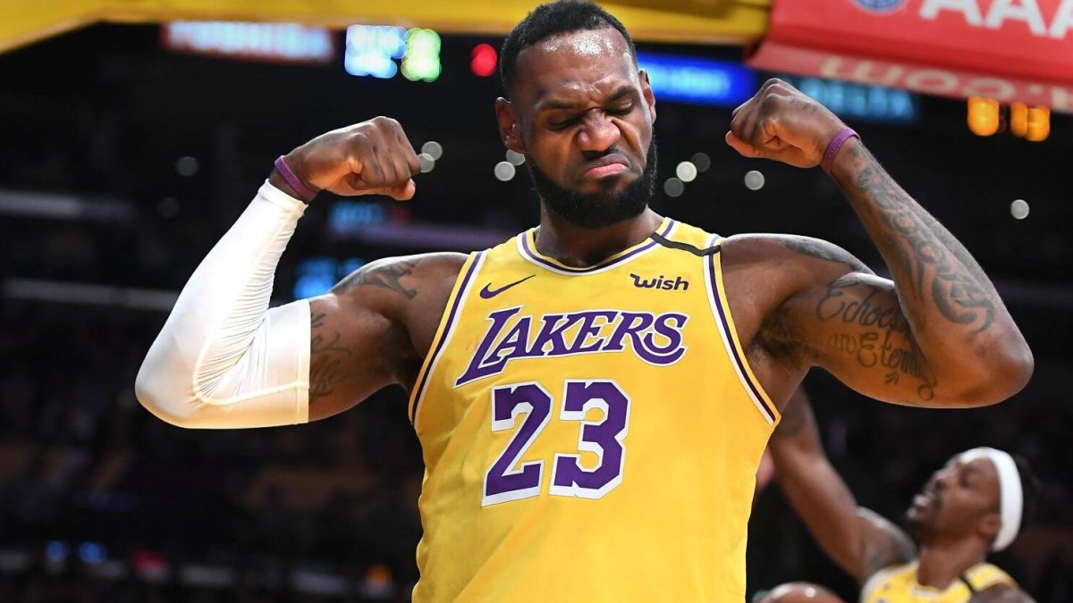 LeBron James promedia 25 puntos por partido en 19 temporadas desde su debut profesional en la NBA.