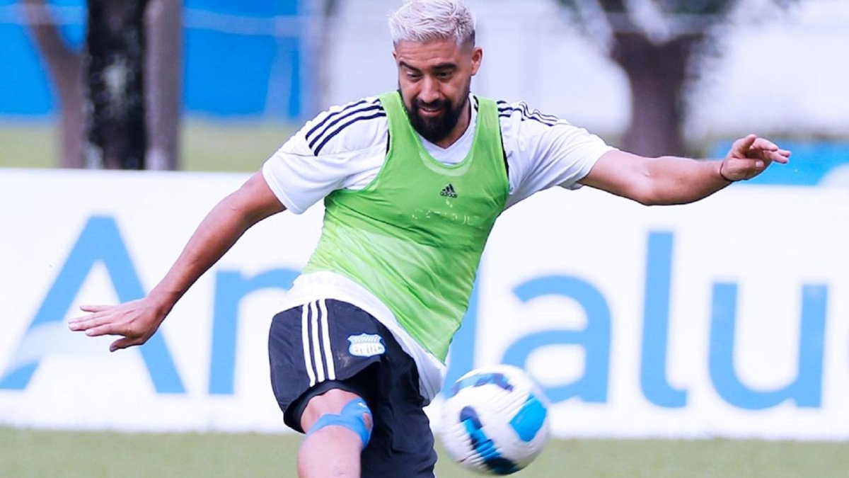 Christian Noboa en uno de los entrenamientos de Emelec.
