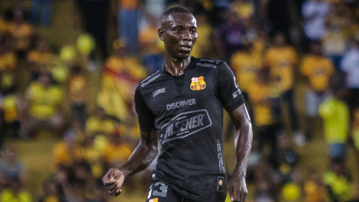 Janner Corozo es uno de los jugadores de mayor confianza del técnico Diego López en Barcelona