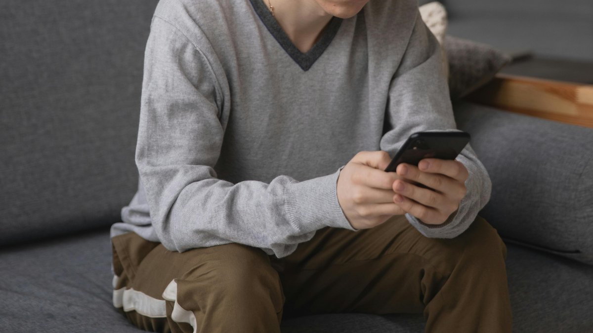 Educación investiga una vulneración de derechos de connotación sexual por medios digitales