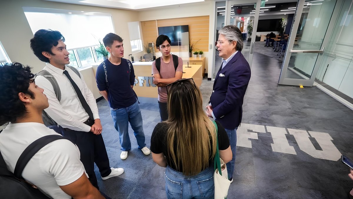 Desde el 9 de marzo, Lasso permanece en Estados Unidos con asuntos académicos.