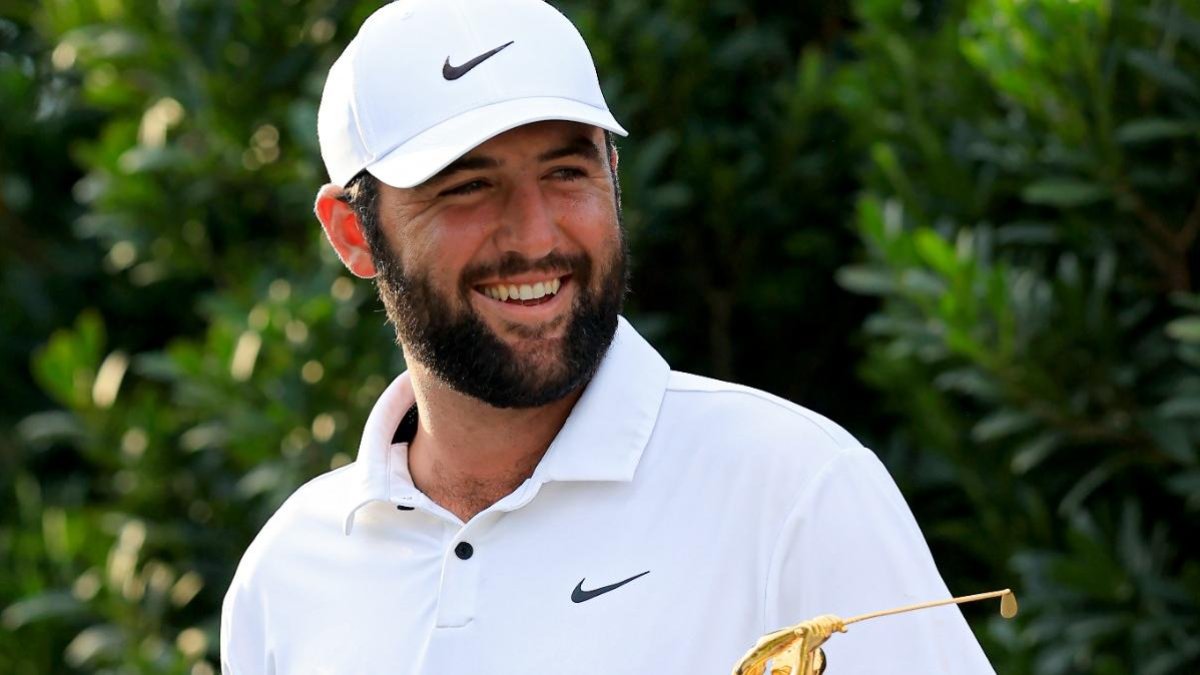 Scottie Scheffler se refuerza en la cima mundial de golf.