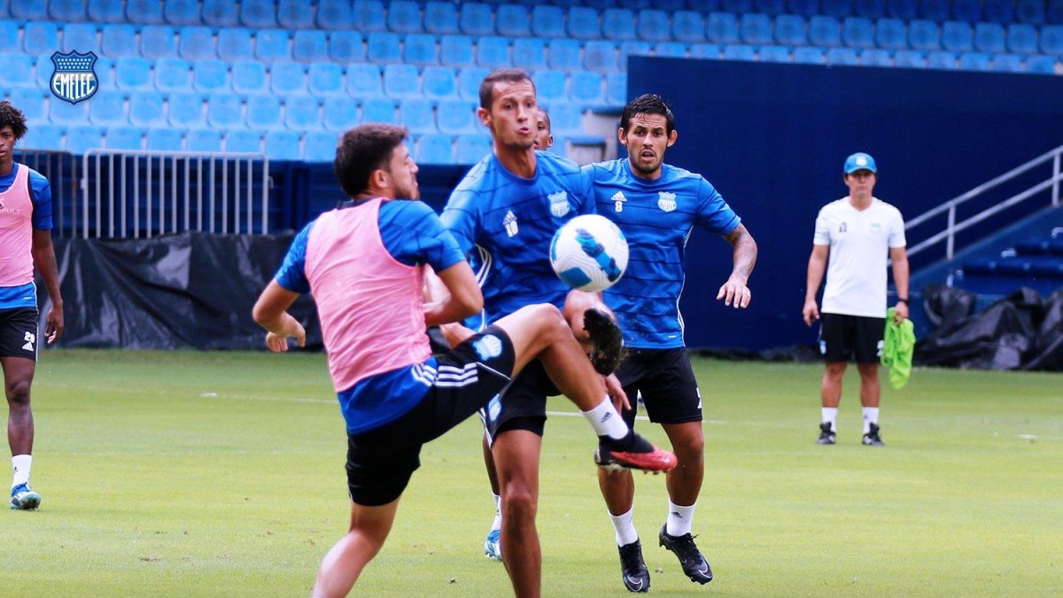 Los dirigidos por Hernán Torres sumaron 7 de 9 puntos posibles, producto de las victorias en la altura ante Deportivo Cuenca, El Nacional y el empate ante Mushuc Runa.