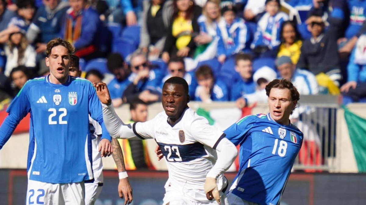 Encuentro entre la Tri e Italia