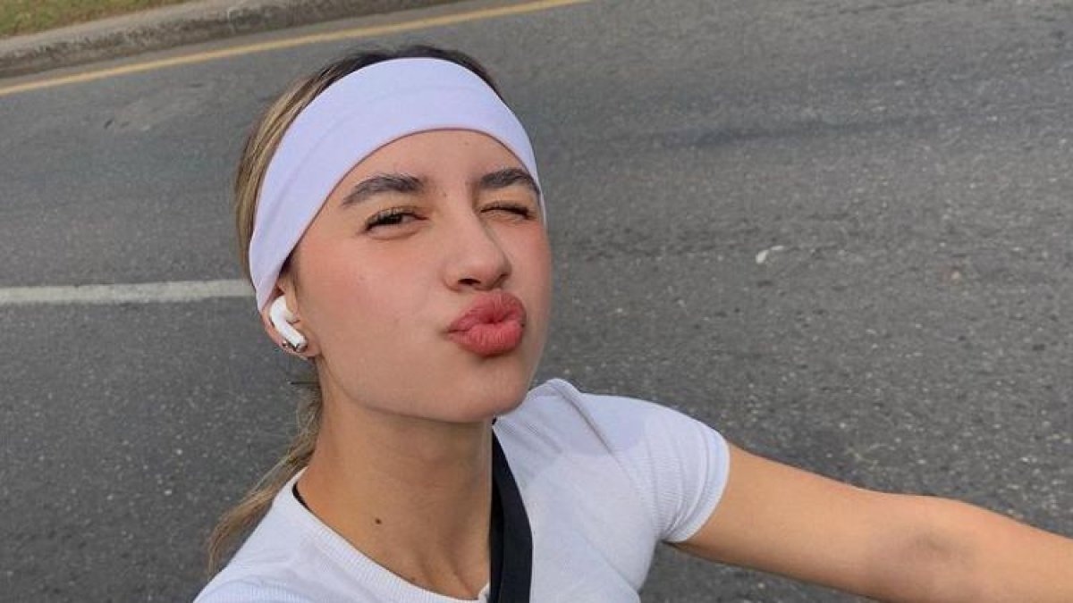 Gabriela Guzmán y la foto del besito y las palabras para Kendry.