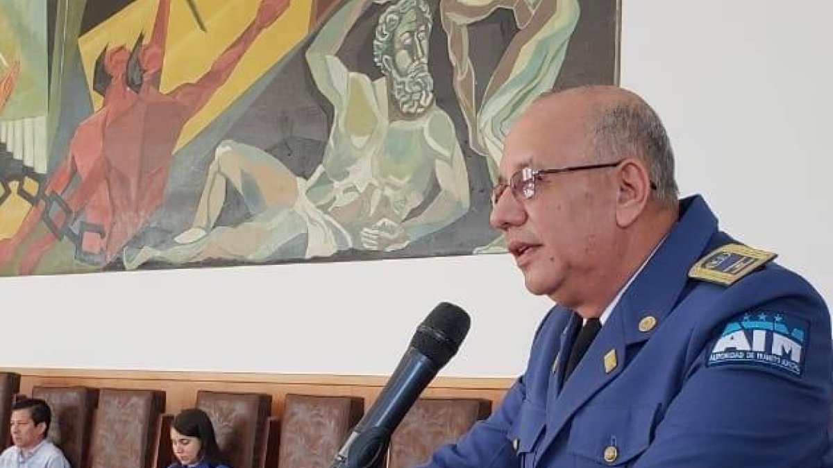 Varas se ha desempeñado en otras instituciones relacionadas al tránsito.