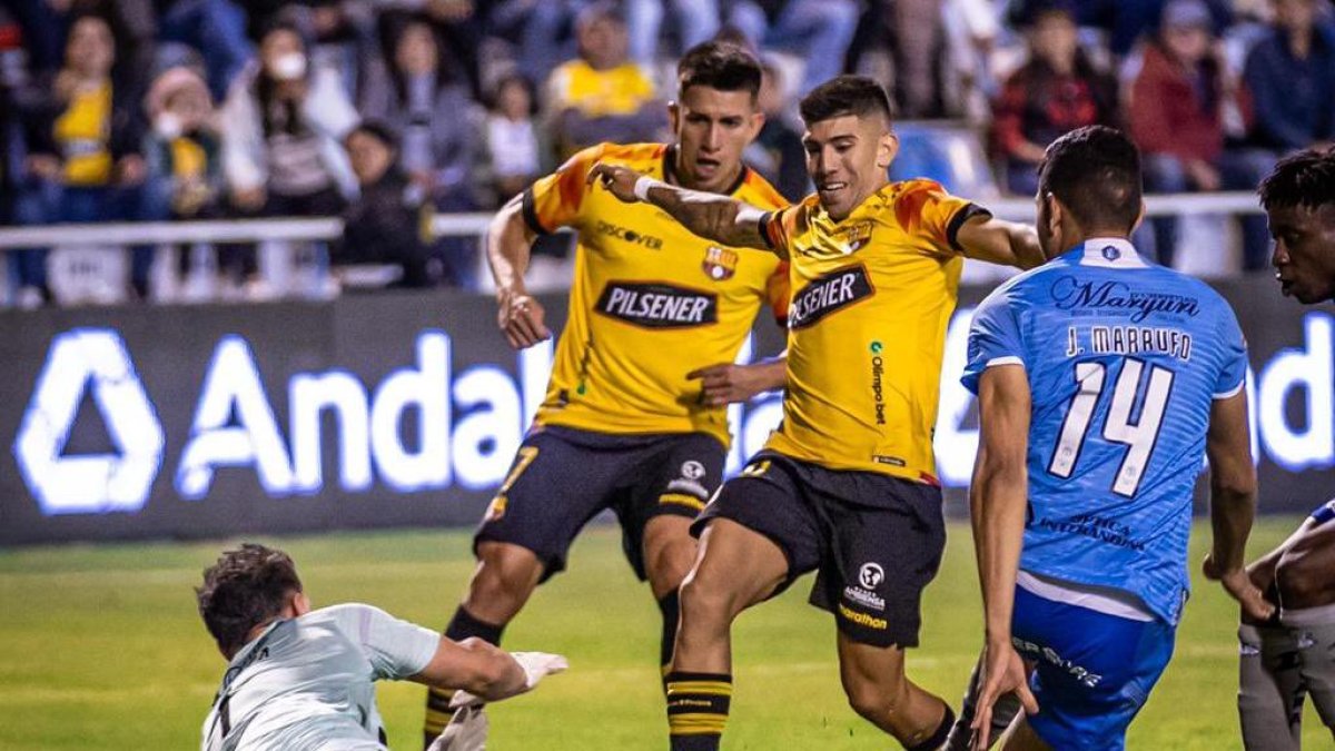 Barcelona ha empatado dos partidos consecutivos, con Orense en casa y Macará de visitante.