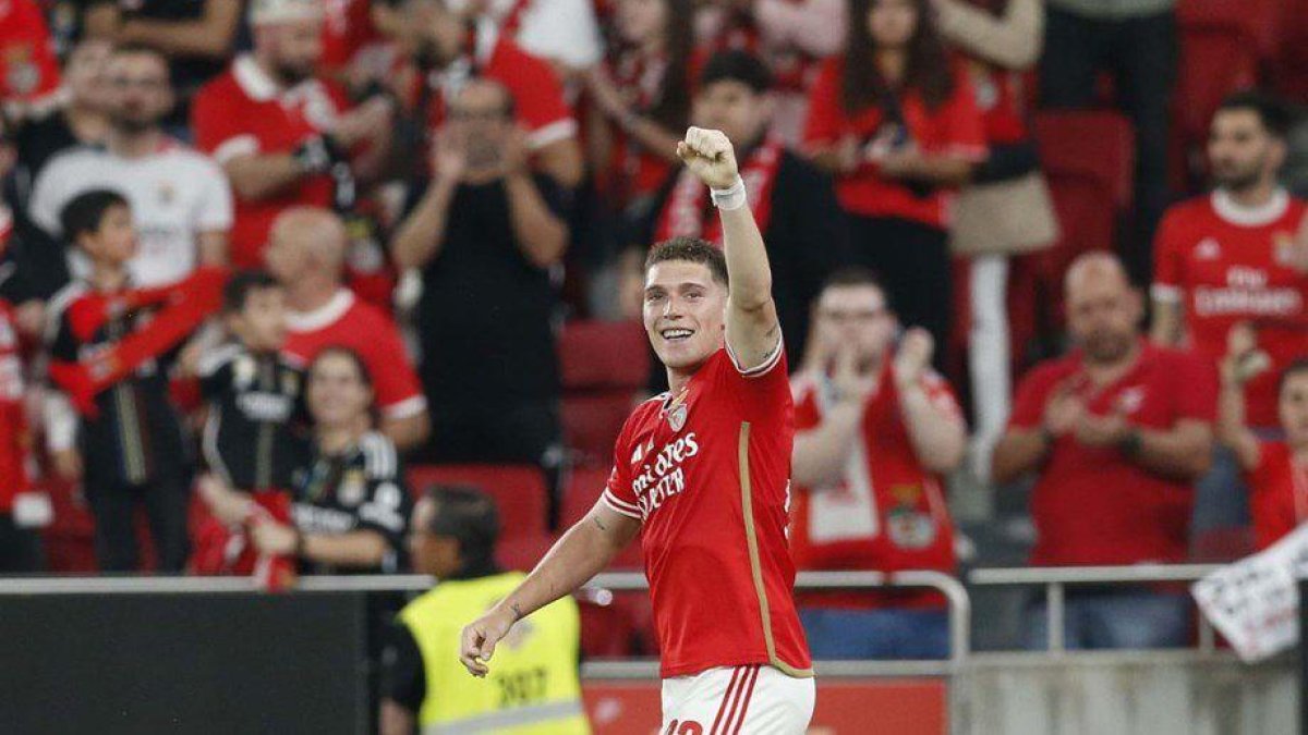 El argentino Benjamín Rollheiser convirtió su primer tanto con la camiseta de Benfica