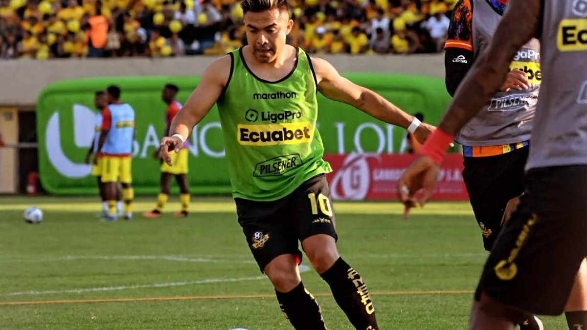 El delantero Jonny Uchuari comandaría la ofensiva del cuadro Lojano.