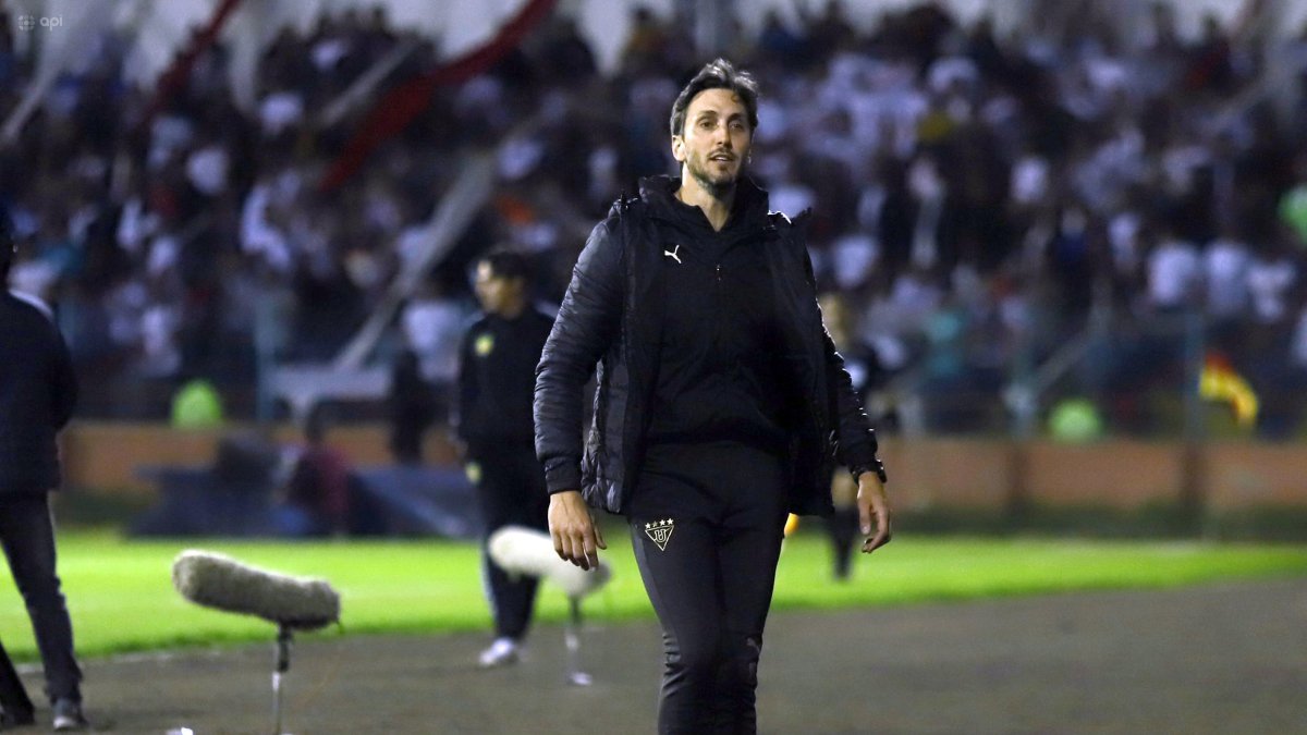 Luis Zubeldía ahora dirige a Sao Paulo.