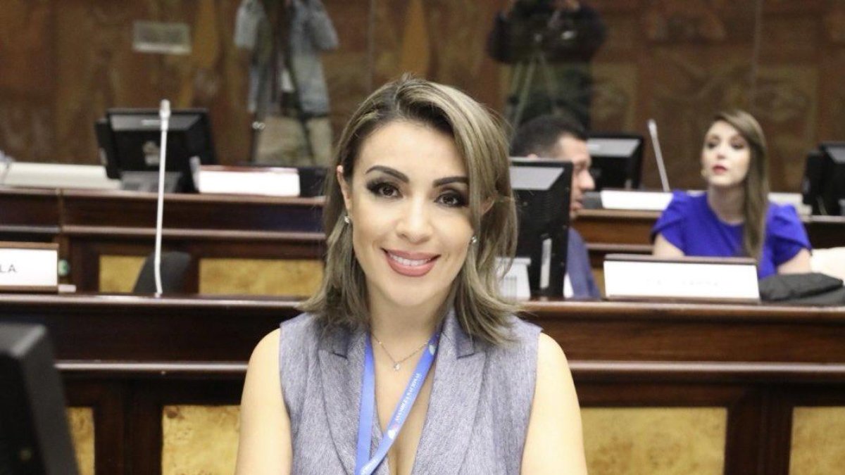 Lucia Posso es parte de la comisión multipartidista que tratará las reformas derivadas de la consulta popular.