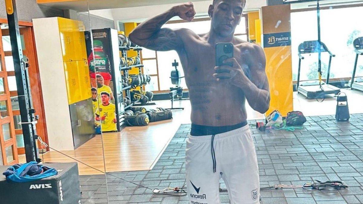 El lateral realiza sus trabajos de recuperación en la Casa de la Selección, Quito.