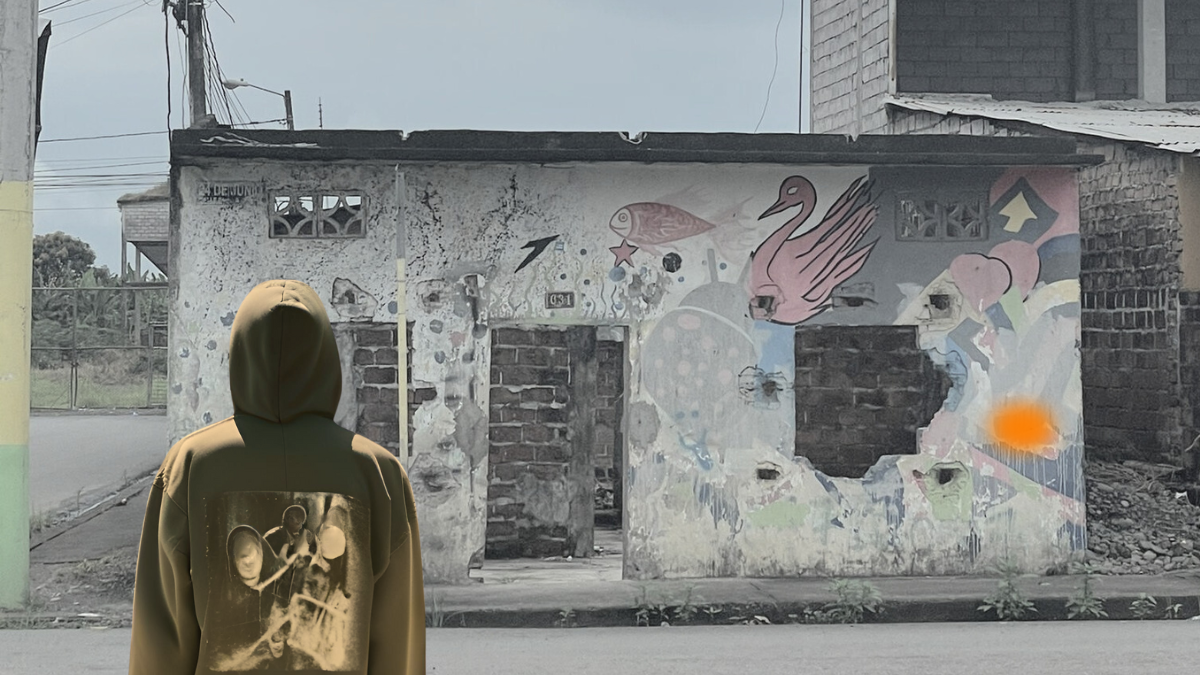 Un niño que ha matado a cinco personas, recibe a cambio una motocicleta, en Esmeraldas.