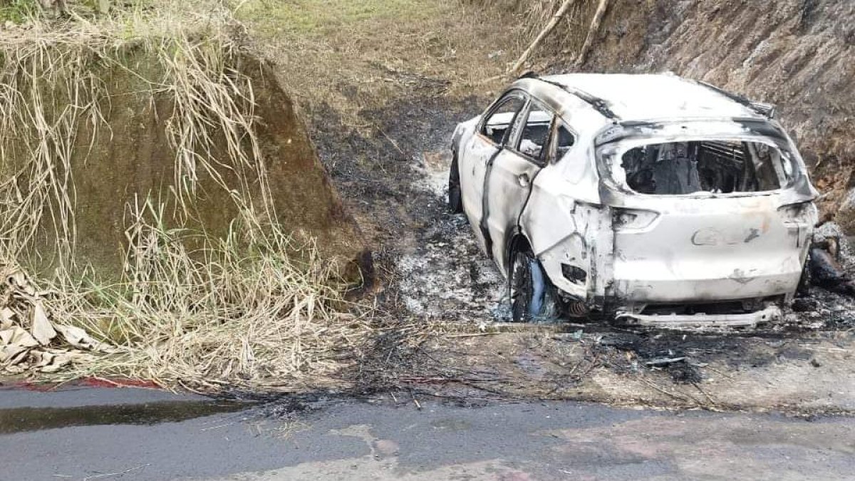 Así quedó el vehículo en el que se movilizaban los presuntos secuestradores.