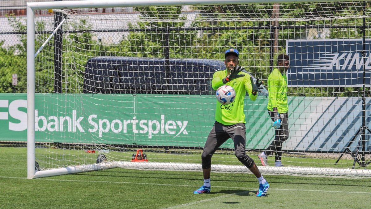 El portero ha estado en dos mundiales con Ecuador.