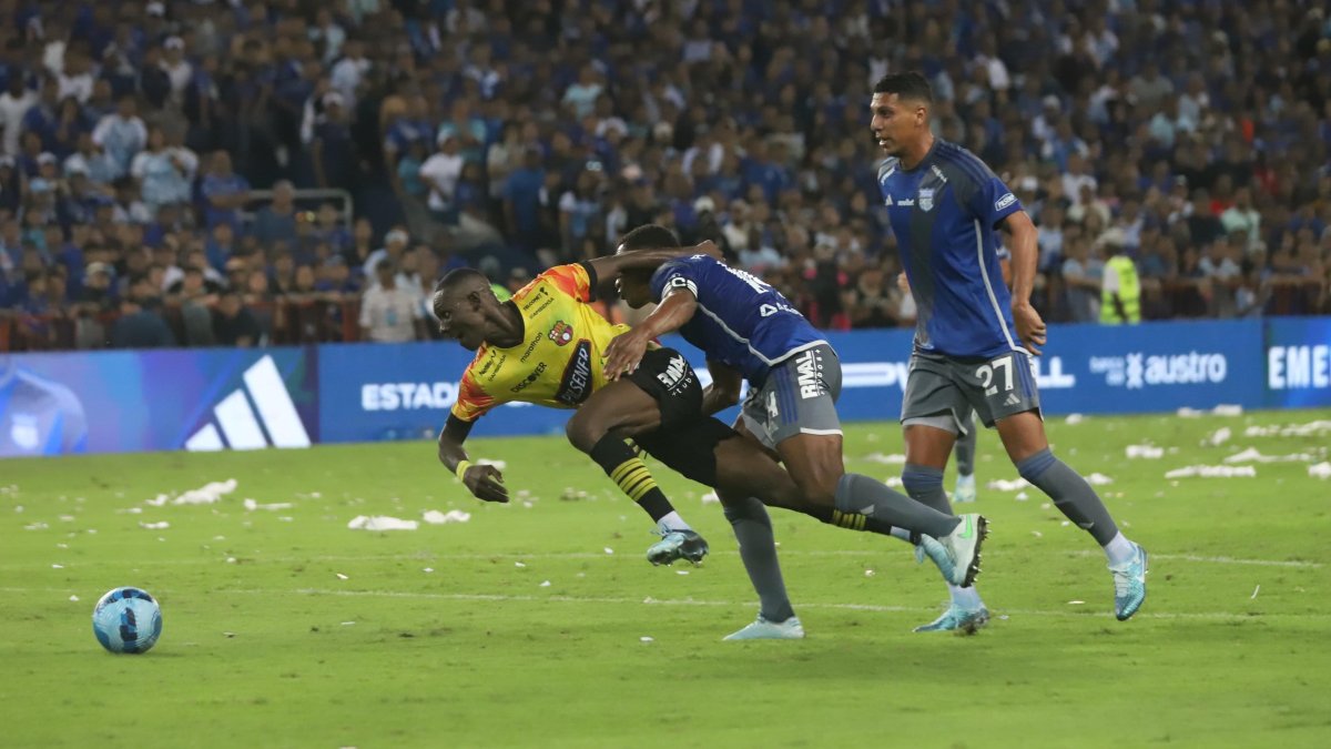 Barcelona y Emelec no participarían en la Copa Ecuador porque no están de acuerdos con los términos del torneo.