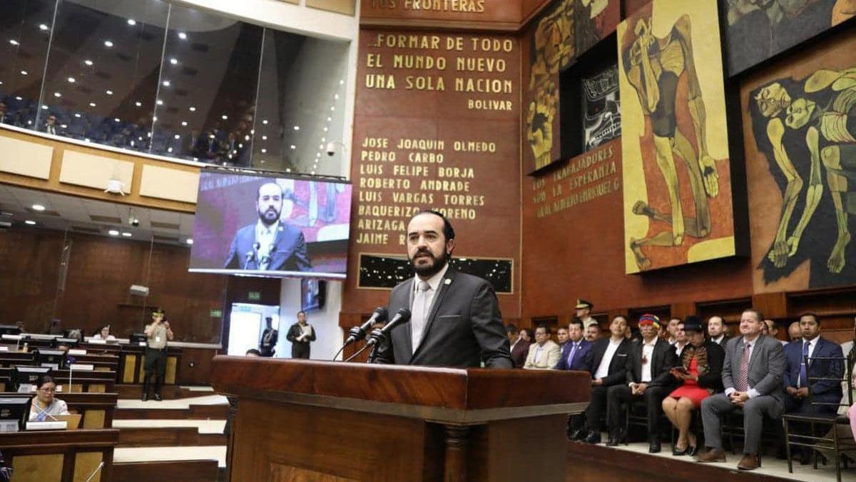 El presidente de la Asociación de Municipalidades Ecuatorianas (AME) ha indicado que busca acercamientos con el presidente y el Ministerio de Finanzas para el pago puntual de las asignaciones.