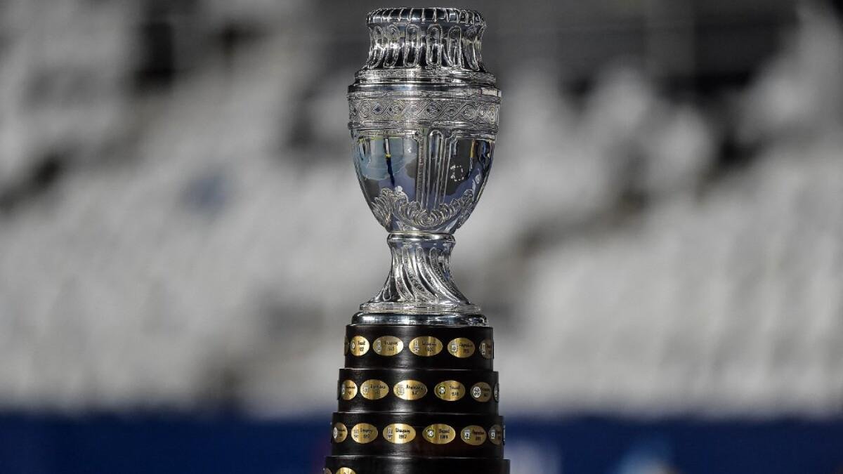 Uruguay y Argentina son los países que más veces levantaron el trofeo (15).