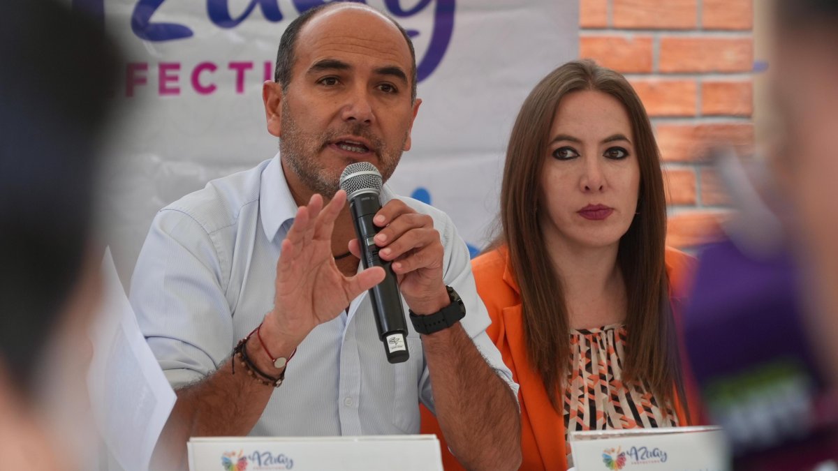El prefecto Juan Cristóbal Lloret presentó la agenda de actividades para conmemorar el bicentenario de la provincia de Azuay