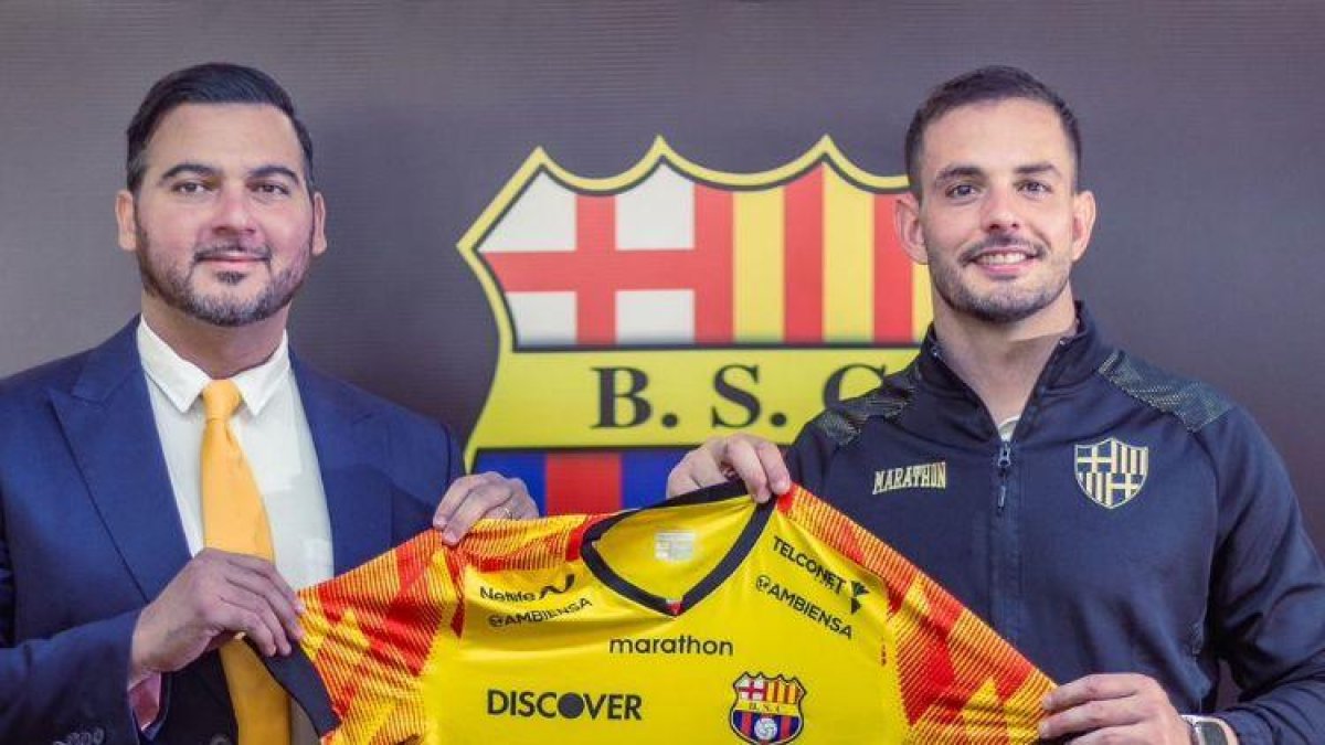 Antonio Álvarez y el nuevo 9 del ídolo, Octavio Rivero