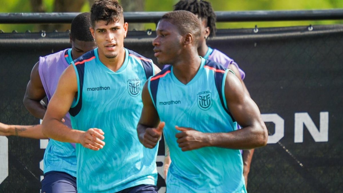 Moisés Caicedo y Piero Hincapié titulares para enfrentar a Argentina.