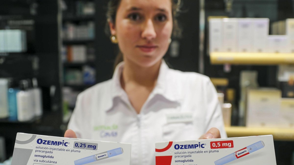 Dos envases del medicamento Ozempic contra la obesidad y la diabetes.