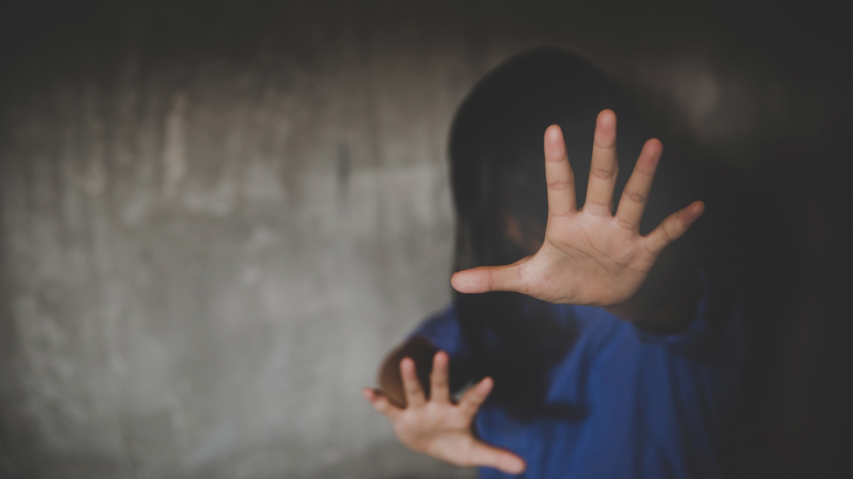 Refrencial. Menor asustado por robo.